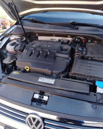 Volkswagen Passat cena 49900 przebieg: 239000, rok produkcji 2016 z Koluszki małe 232